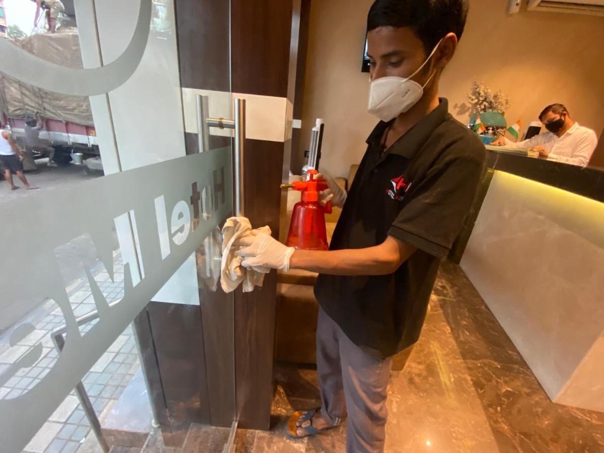 Hotel Meriton Mumbai International Airport T-2 Экстерьер фото