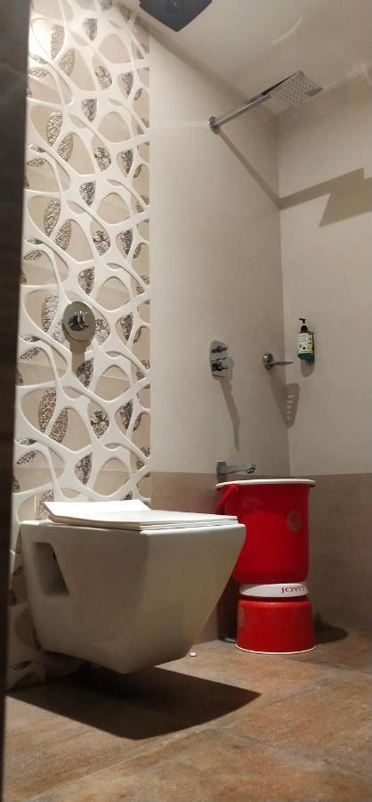Hotel Meriton Mumbai International Airport T-2 Экстерьер фото