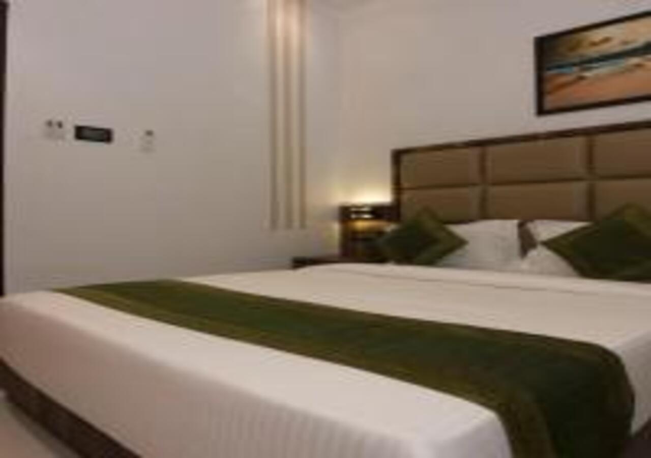 Hotel Meriton Mumbai International Airport T-2 Экстерьер фото