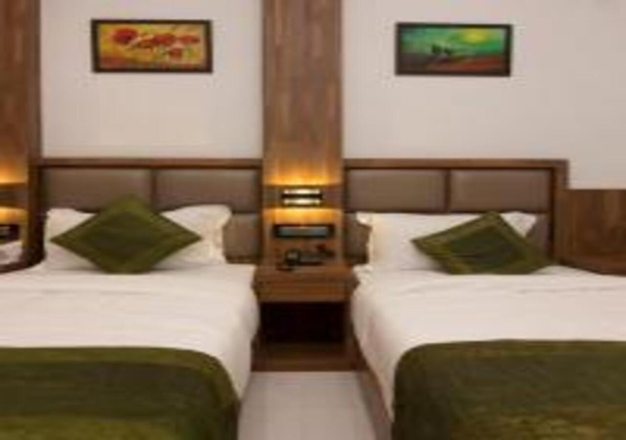 Hotel Meriton Mumbai International Airport T-2 Экстерьер фото