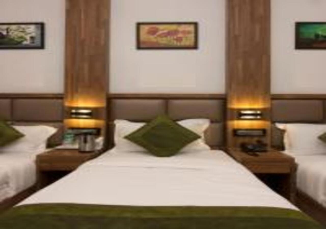 Hotel Meriton Mumbai International Airport T-2 Экстерьер фото