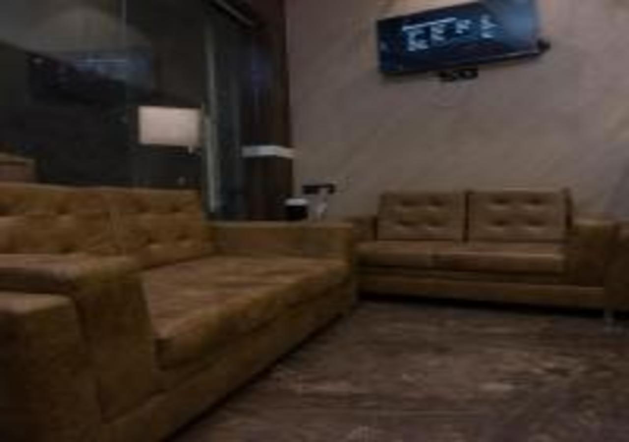 Hotel Meriton Mumbai International Airport T-2 Экстерьер фото